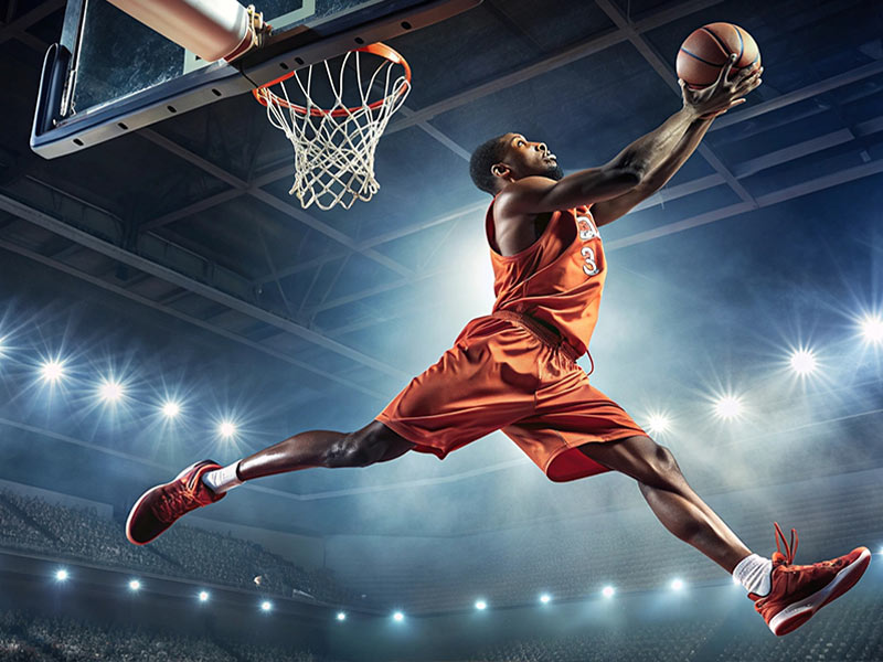 和儿子单挑砸坏篮板!老詹:当时布朗尼手感正热,用扣篮吓他一下